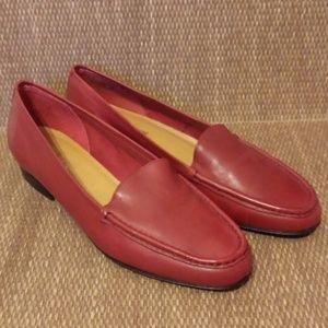 NWOT FLINGS RED LEATHER LOAFER FLATS